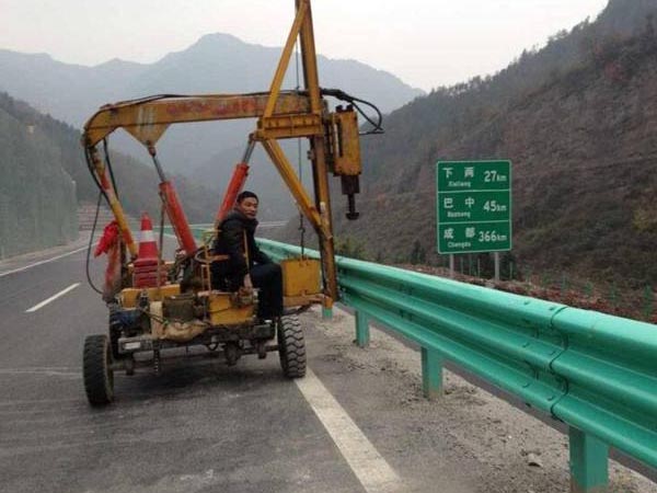 �ɶ����и��ٹ�·�o�ڰ�ʩ���F��